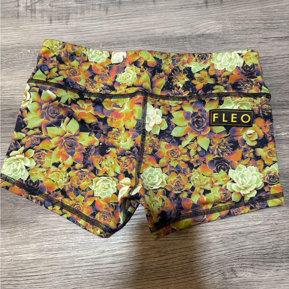 Fleo Women's Succulent Print Athletic Shorts - Green and Orange